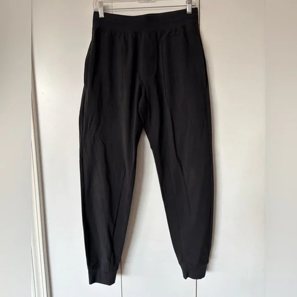ALO Yoga Co-Op Joggers / Track Pants - Picture 4 of 10